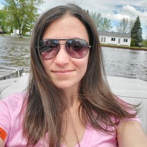 Meet your Posher, Elyse